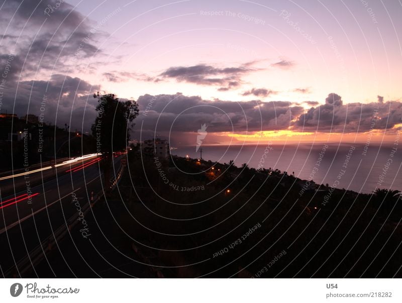 Autobahnromantik Himmel Wolken Horizont Schönes Wetter Küste Autofahren Straße Stimmung Außenaufnahme Abend Dämmerung Panorama (Aussicht) Langzeitbelichtung