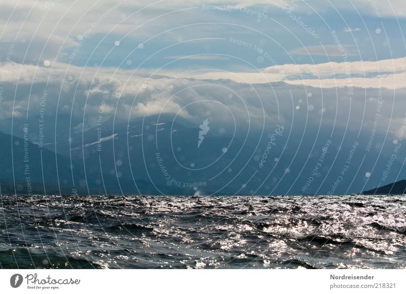 Tiefdruckgebiet Leben Ferne Freiheit Wellen Berge u. Gebirge Natur Landschaft Urelemente Wasser Wolken Gewitterwolken Klima Wetter schlechtes Wetter Sturm Küste