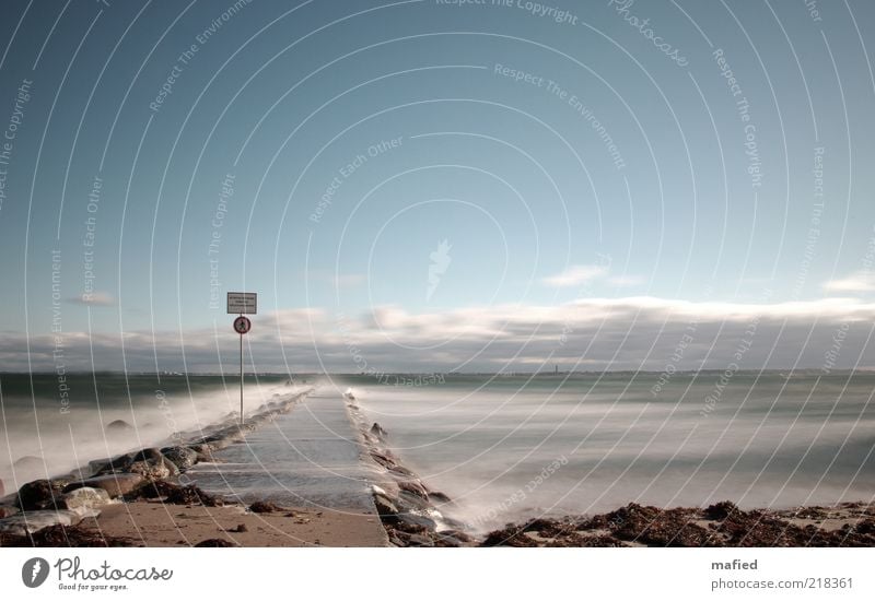 Don't Walk! Meer Wellen Natur Landschaft Sand Luft Wasser Himmel Wolken Herbst Wetter Schönes Wetter Wind Sturm Küste Strand Bucht Ostsee Stein