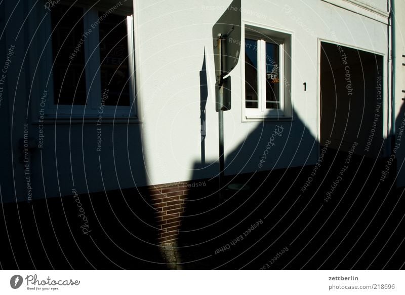 Fußgängerzone Kirchhain 2 Haus Bauwerk Gebäude Mauer Wand Fassade Fenster Tür Stimmung Hessen Oktober wallroth Schilder & Markierungen Verkehrsschild