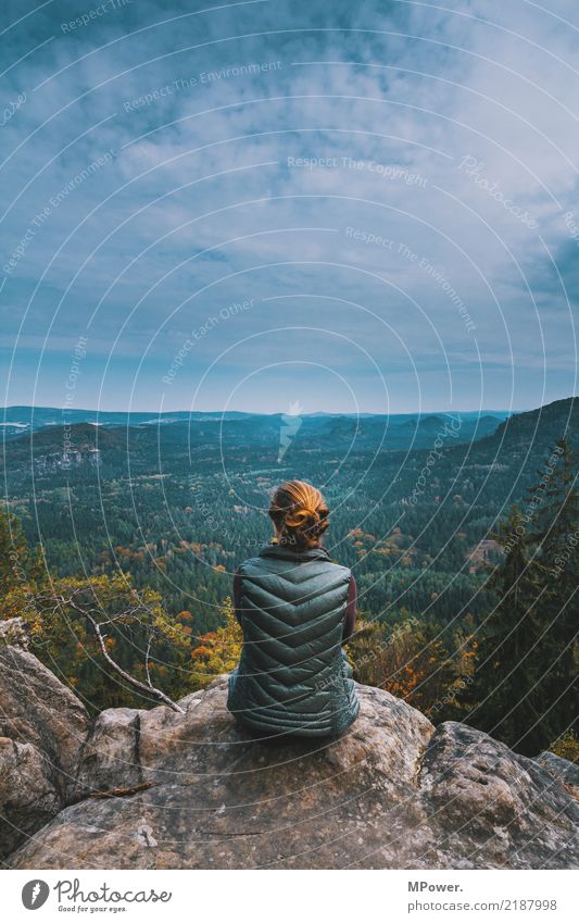 die stille genießen Freizeit & Hobby Ferien & Urlaub & Reisen Tourismus Ausflug Abenteuer Ferne Freiheit Berge u. Gebirge wandern Mensch feminin Junge Frau