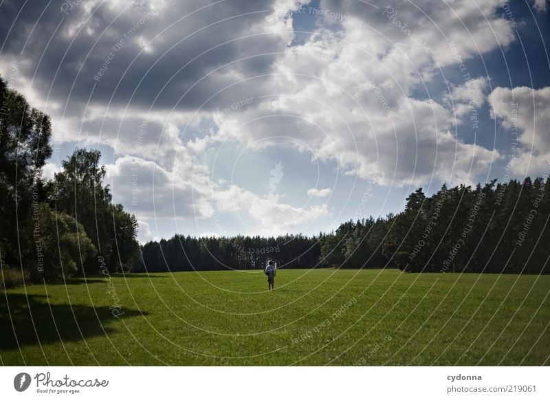 Small Lifestyle Leben harmonisch Wohlgefühl Erholung ruhig Freizeit & Hobby Ausflug Ferne Freiheit wandern Mensch Mann Erwachsene Umwelt Natur Landschaft Himmel