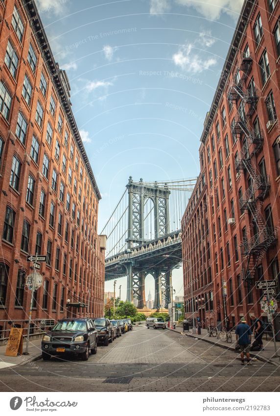 Blick aus Dumbo auf die Washington Bridge in New York Technik & Technologie Himmel New York City USA Stadt Stadtrand Haus Industrieanlage Fabrik Brücke Bauwerk