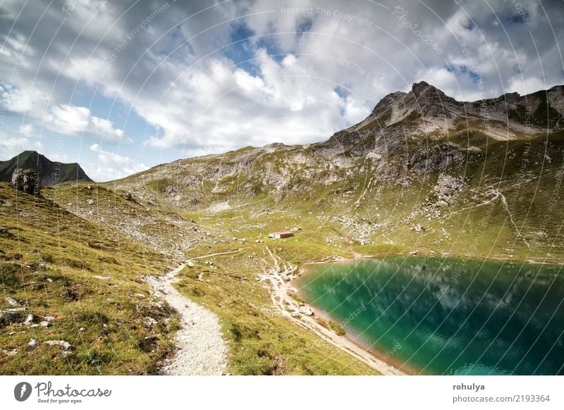 türkischer alpiner See am sonnigen Tag des Sommers Ferien & Urlaub & Reisen Berge u. Gebirge wandern Natur Landschaft Himmel Wolken Schönes Wetter Felsen Alpen