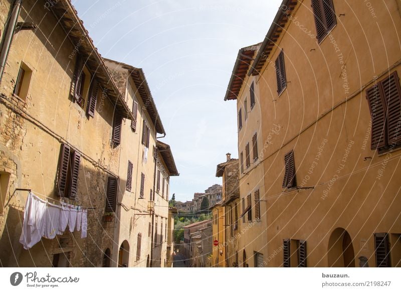 weiße wäsche. Ferien & Urlaub & Reisen Tourismus Ausflug Ferne Sommer Häusliches Leben Wohnung Haus Traumhaus Dorf Kleinstadt Stadt Stadtzentrum Altstadt