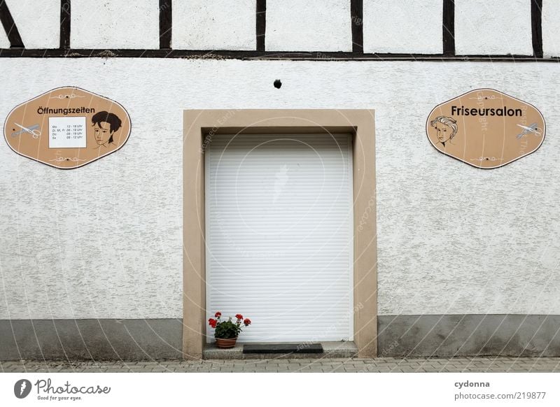 Friseursalon Lifestyle schön ruhig Dienstleistungsgewerbe Feierabend Haus Mauer Wand Tür Schilder & Markierungen Beratung Einsamkeit geheimnisvoll Idee