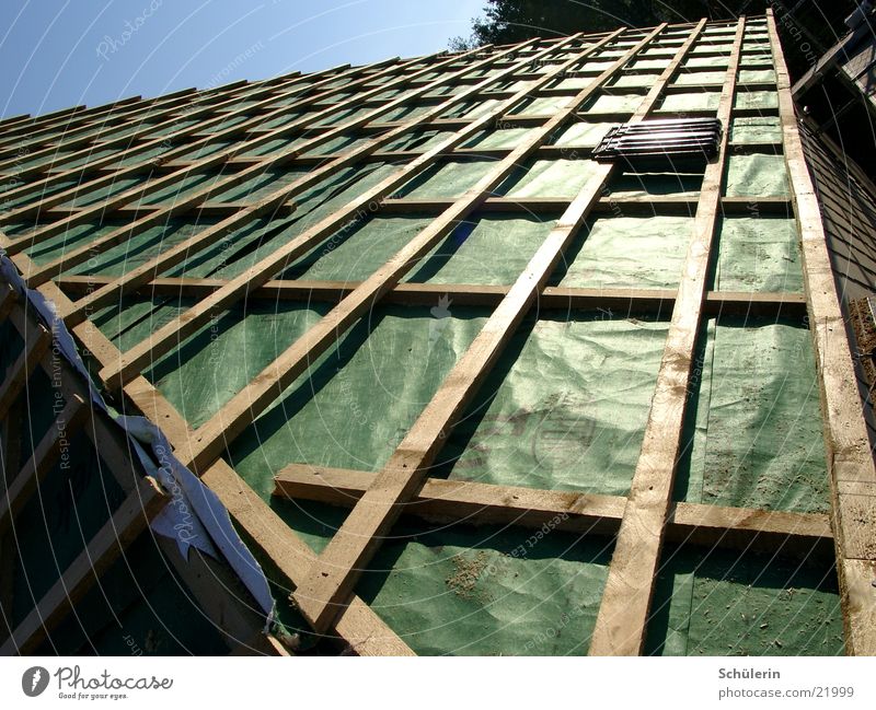 Dach Haus Folie Backstein Architektur Dachlatten Unterspannbahn Ziegel fehlen