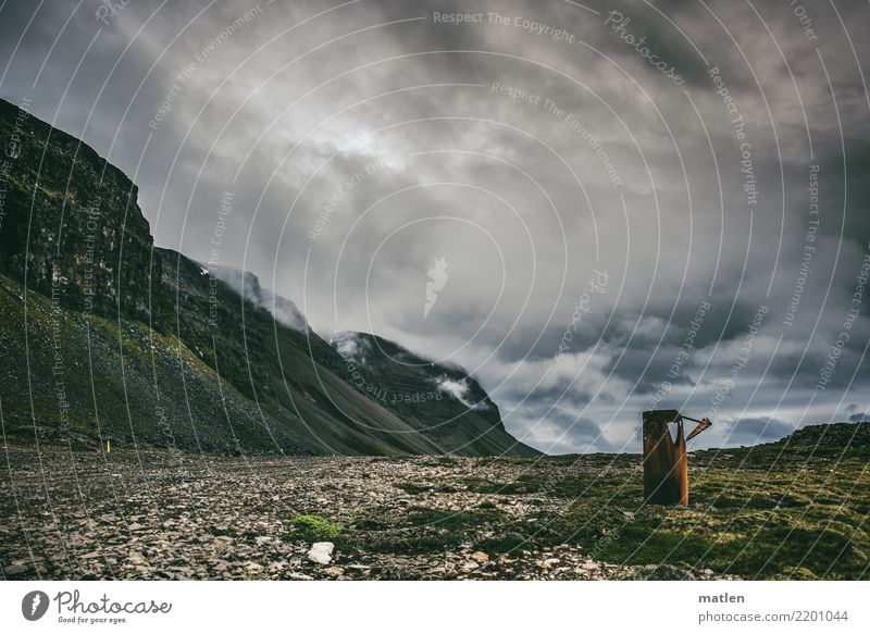 Heizkörper Natur Landschaft Himmel Wolken Frühling Wetter Wind Moos Felsen Berge u. Gebirge Küste Strand dunkel blau braun grau grün Island Westfjord