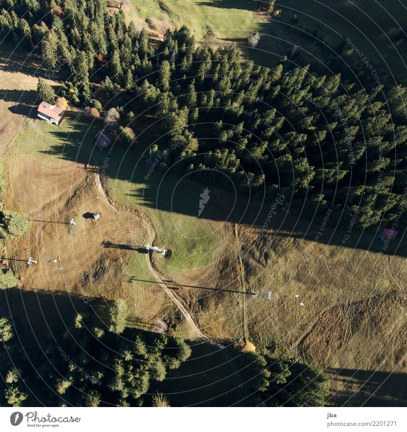 Gondelbahn von oben Lifestyle Leben Wohlgefühl ruhig Freizeit & Hobby Ausflug Freiheit Sommer Berge u. Gebirge Sport Gleitschirmfliegen Sportstätten Natur