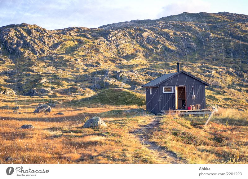 Holzhütte in skandinavischer Berglandschaft in Abendstimmung harmonisch Zufriedenheit ruhig Ferien & Urlaub & Reisen Abenteuer Natur Berge u. Gebirge Norwegen