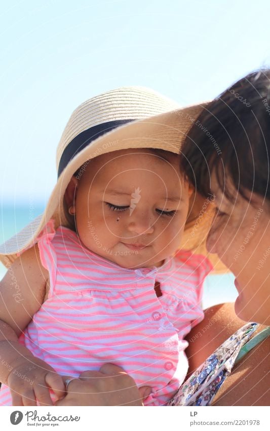 Stefi und Mutter Lifestyle Wellness Leben harmonisch Wohlgefühl Zufriedenheit Sinnesorgane Erholung ruhig Muttertag Kindererziehung Bildung Mensch Baby Eltern