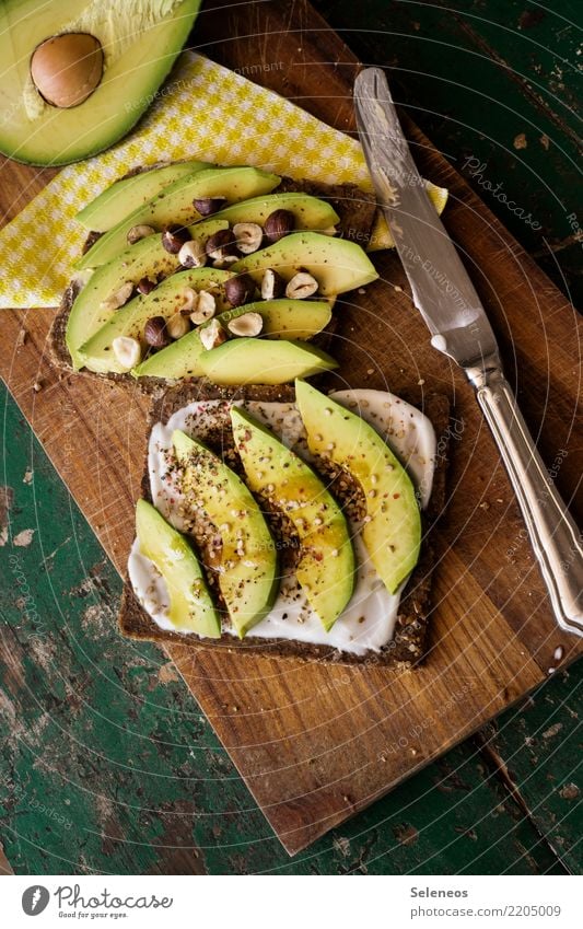 Avo Stulle Lebensmittel Gemüse Teigwaren Backwaren Brot Avocado Nuss Haselnuss Sesam Joghurt Quark Ernährung Essen Bioprodukte Vegetarische Ernährung Diät Snack