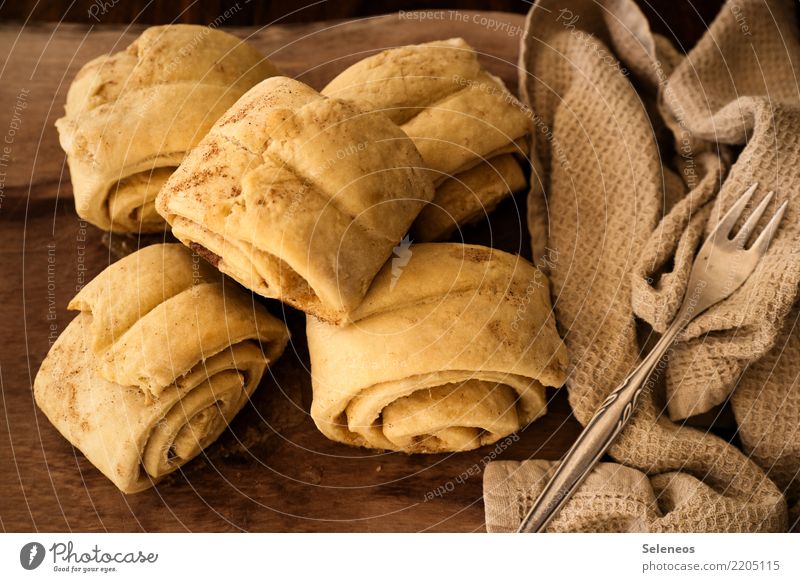 Zimtschnecke zimtschnecke Gebäck backen Lebensmittel lecker Teigwaren Backwaren süß Farbfoto Kuchen Ernährung Süßwaren Dessert Innenaufnahme Kaffeetrinken Essen