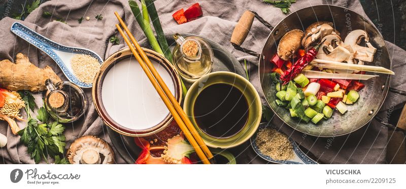 Vegetarische Stir Fry Zutaten mit Kokosmilch Lebensmittel Gemüse Kräuter & Gewürze Öl Ernährung Mittagessen Bioprodukte Vegetarische Ernährung Diät