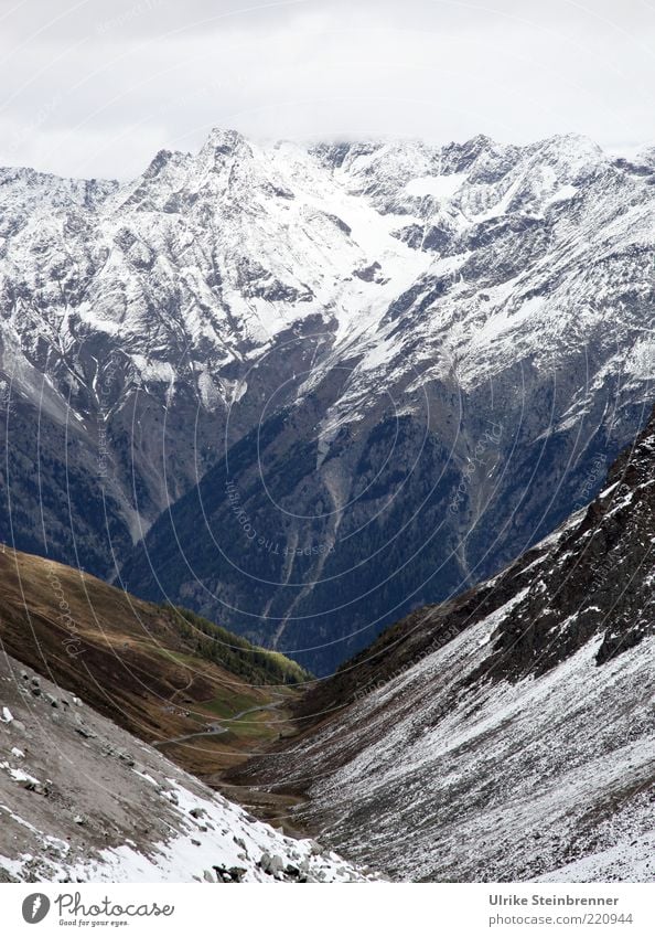 Blick auf die Ötztaler Alpen vom Rettenbachgletscher aus. Ferien & Urlaub & Reisen Tourismus Ferne Schnee Berge u. Gebirge Natur Landschaft Urelemente Herbst