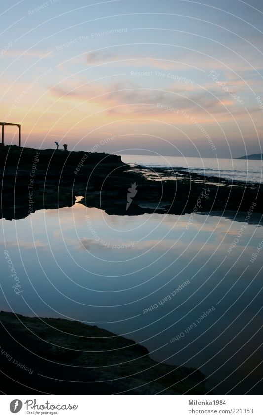 Himmel und Erde ruhig Natur Wasser Wolken Horizont Sonnenaufgang Sonnenuntergang Schönes Wetter Küste Meer Glück Mittelmeer Felsen Reisefotografie Farbfoto