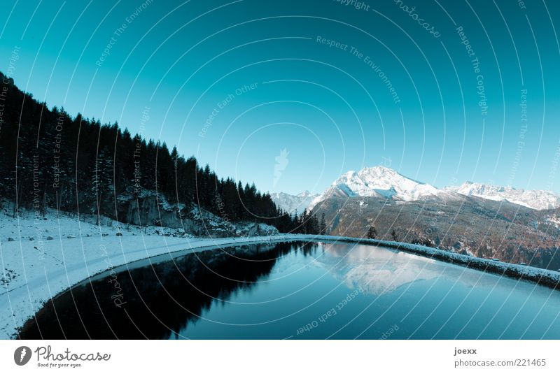 Naturspiegel Umwelt Landschaft Urelemente Luft Wasser Wolkenloser Himmel Pflanze Wald Alpen Berge u. Gebirge Gipfel Schneebedeckte Gipfel Seeufer Teich frisch