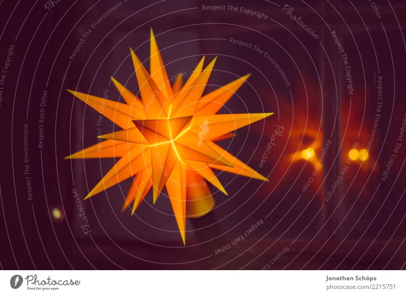 leuchtender Adventsstern I abstrakt gelb schwarz Feuer Licht Weihnachten & Advent hell gold Dekoration & Verzierung rot Isoliert (Position) weiß Farbe orange