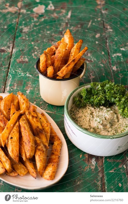 Süßkartoffelpommes Lebensmittel Gemüse Pommes frites Dip Petersilie Ernährung Essen Bioprodukte Vegetarische Ernährung Fastfood Snack frisch Gesundheit lecker