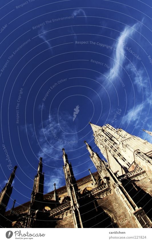 Münster (LT Ulm 14.11.10) Menschenleer Kirche Dom blau gelb Münster Ulm Turm Blauer Himmel Weitwinkel Farbfoto mehrfarbig Textfreiraum oben Textfreiraum Mitte