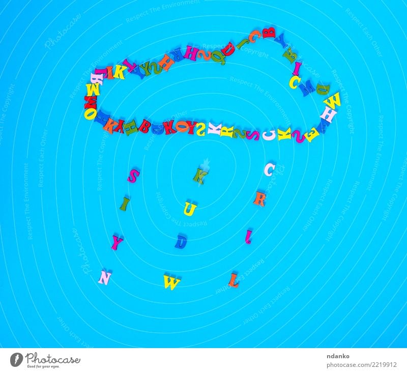 Wolke aus bunten Holzbuchstaben Dekoration & Verzierung Wolken Regen blau gelb grün rot Farbe viele Gußeisen Alphabet Entwurf Symbole & Metaphern Brief abc