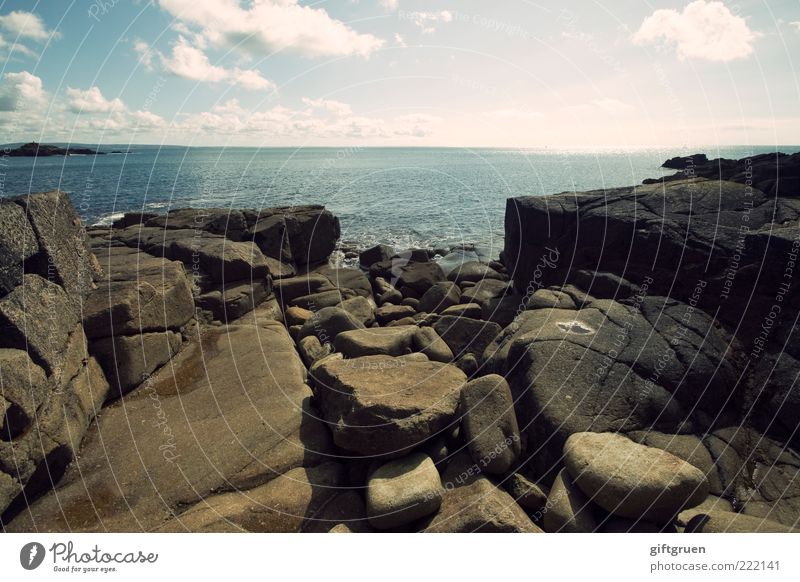 an ocean and a rock is nothing to me Umwelt Natur Landschaft Urelemente Wasser Himmel Wolken Horizont Wetter Schönes Wetter Felsen Küste Strand Meer Insel