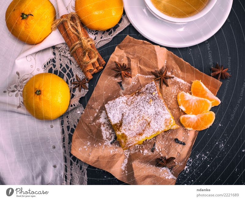 Mandarinenpastete und Tasse Kaffee Frucht Dessert Ernährung Frühstück Getränk Heißgetränk Becher Tisch Holz Essen frisch lecker natürlich braun gelb schwarz