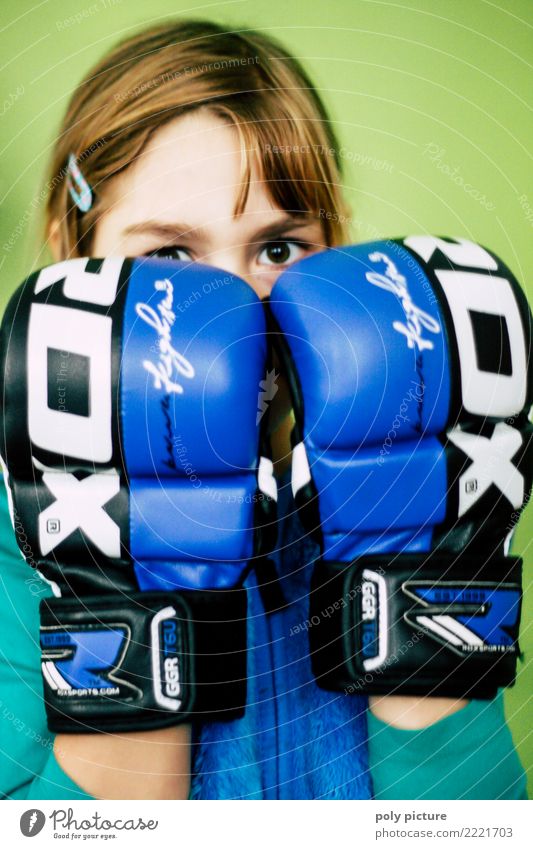 Boxing Girl! sportlich Fitness Sport Sport-Training Kampfsport feminin Junge Frau Jugendliche Leben Kopf 8-13 Jahre Kind Kindheit 13-18 Jahre Aggression Gefühle