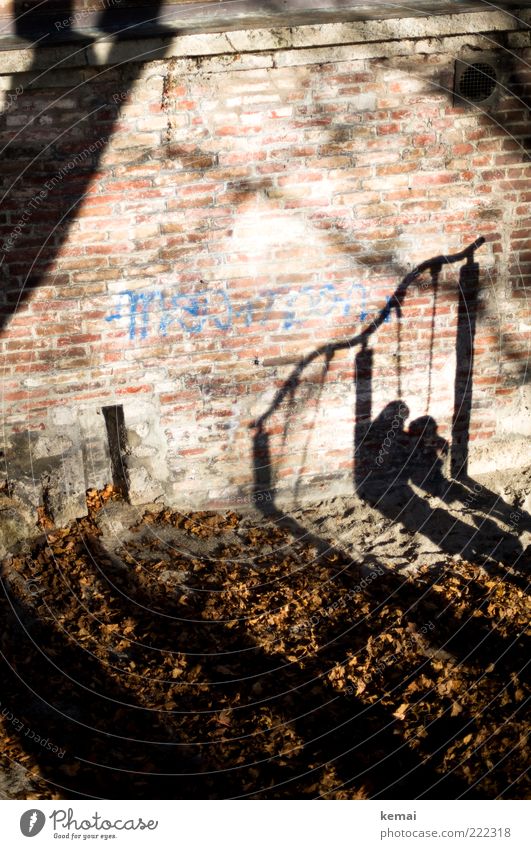 Mutter-Kind-Turnen (LT Ulm 14.11.10) Freizeit & Hobby Spielen Spielplatz Schaukel schaukeln Mensch Erwachsene Familie & Verwandtschaft Kindheit 2 Mauer Wand