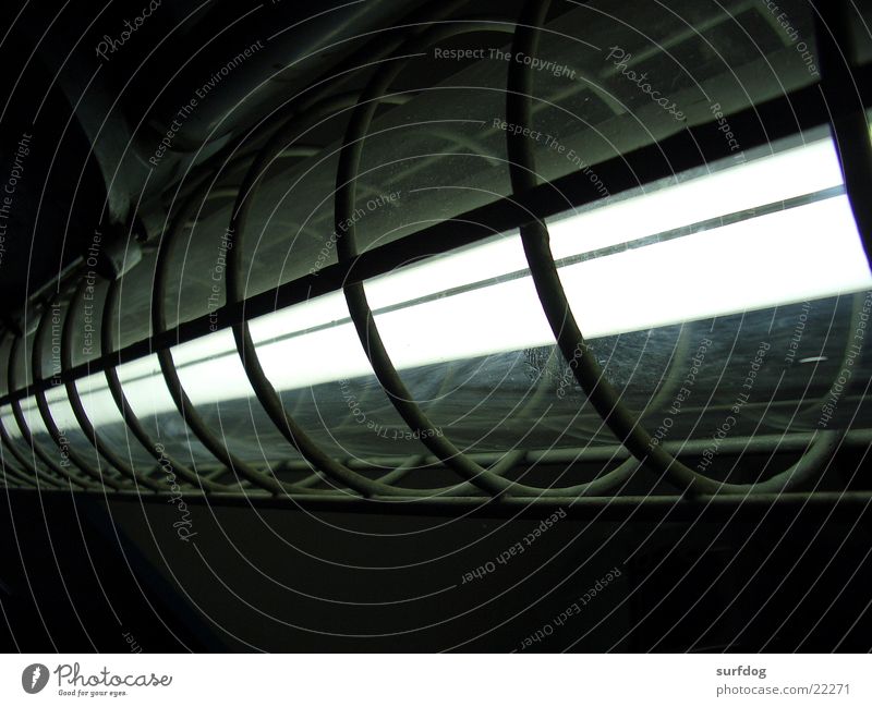 Neonknast Neonlicht Gitter Licht Fabrik dunkel Draht Stahl Elektrisches Gerät Technik & Technologie Eisenrohr alt Glas hell Industriefotografie