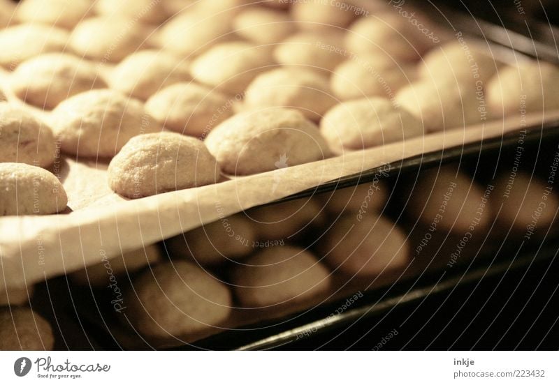 Zimtkekse Lebensmittel Teigwaren Backwaren Süßwaren Keks Ernährung Backblech Duft Bäckerei heiß lecker süß braun Gastfreundschaft geduldig fleißig Erwartung