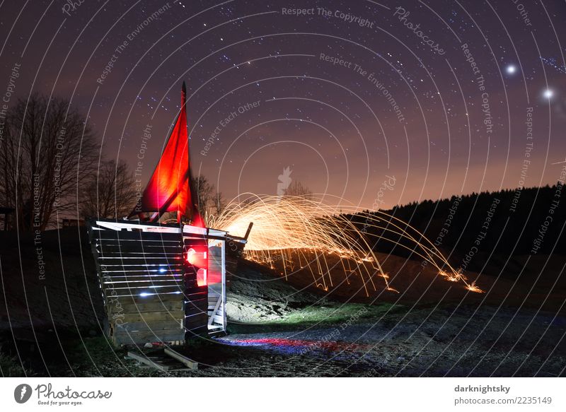 Abenteuer Spiel Traum Land Schiff Piraten Spielen Abenteuerspielplatz Landschaft Urelemente Feuer Luft Himmel Nachthimmel Stern Winter Baum Hügel Meer