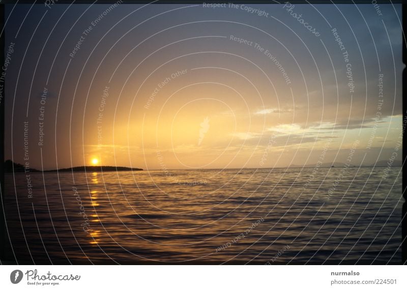 vor Athen Ferne Freiheit Sommer Sonne Meer Insel Wellen Umwelt Natur Klima Schönes Wetter Bucht glänzend leuchten Stimmung ästhetisch Farbfoto Abend Dämmerung