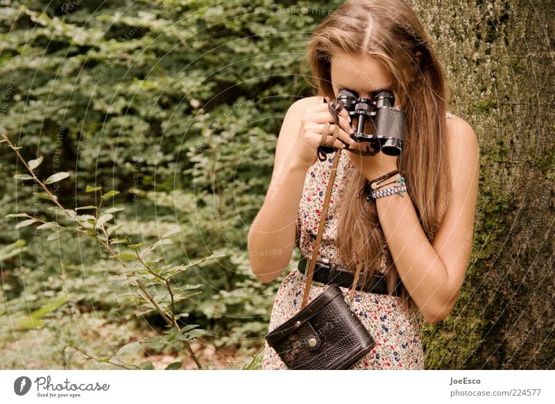 zeit für einen rückblick... Stil Freizeit & Hobby Ausflug Sommer Frau Erwachsene Leben 1 Mensch Umwelt Pflanze Baum Wald Mode Kleid Accessoire brünett