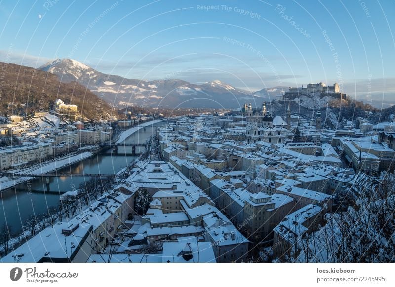 Winterwonderland Salzburg Ferien & Urlaub & Reisen Sightseeing Städtereise Weihnachten & Advent Silvester u. Neujahr Natur Alpen Berge u. Gebirge Stadt Skyline