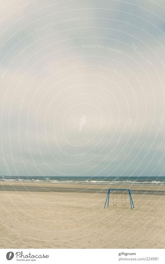 playstation Umwelt Natur Landschaft Urelemente Sand Wasser Himmel Wolken schlechtes Wetter Wellen Küste Strand Nordsee Meer Insel weitläufig Schaukel Spielzeug