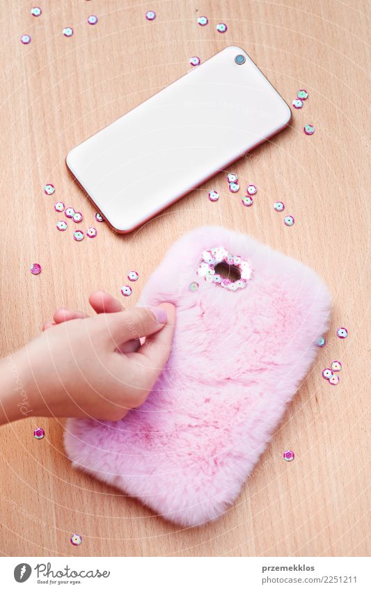 Dekorieren Telefon Fall mit Pailletten nach diy Ideen Design Freizeit & Hobby Dekoration & Verzierung Tisch Handwerk Junge Frau Jugendliche Erwachsene 1 Mensch