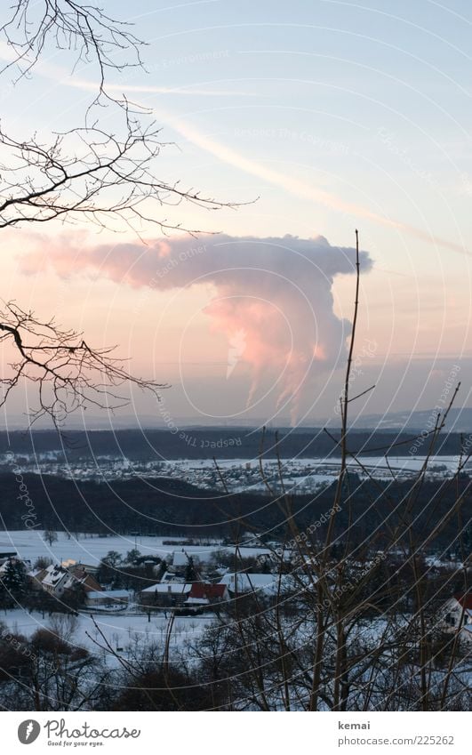 Künstliche Wolken Umwelt Natur Landschaft Pflanze Himmel Sonnenlicht Winter Schönes Wetter Eis Frost Baum Sträucher Geäst Zweige u. Äste Feld Hügel Haus Rauch