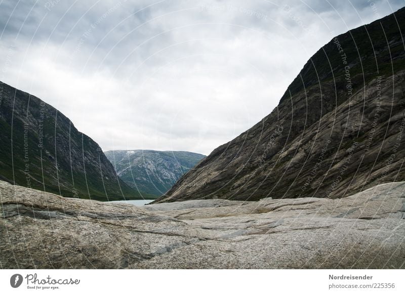 Vom Eis gezeichnet Ferne Freiheit Berge u. Gebirge Natur Landschaft Urelemente Erde Felsen Stein Zeichen atmen bedrohlich Wahrheit Einsamkeit einzigartig