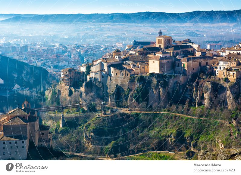 Ansicht der alten Stadt von Cuenca mit hängenden Häusern, Spanien Ferien & Urlaub & Reisen Tourismus Haus Landschaft Kleinstadt Stadtzentrum Altstadt Kirche