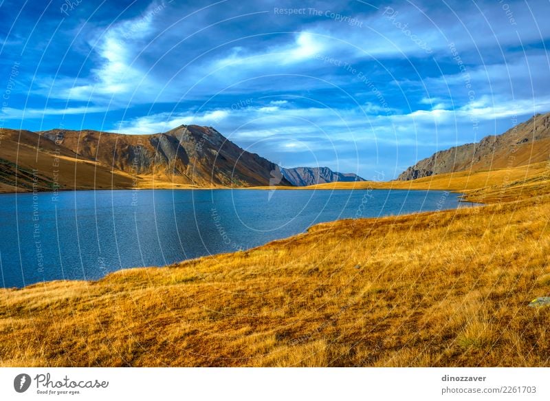 Schwarzer Rock Lake, Lagodekhi, Georgia schön Ferien & Urlaub & Reisen Tourismus Abenteuer Sonne Berge u. Gebirge wandern Umwelt Natur Landschaft Herbst Gras