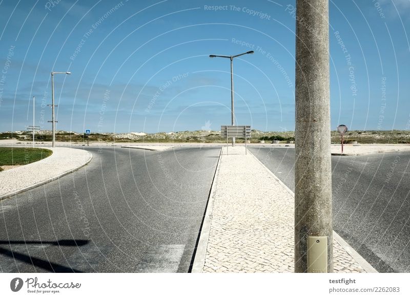 pfosten Freiheit Umwelt Natur Landschaft Pflanze Tier Himmel Sonne Schönes Wetter Kleinstadt Stadtrand Verkehr Verkehrswege Straße Straßenkreuzung Wege & Pfade