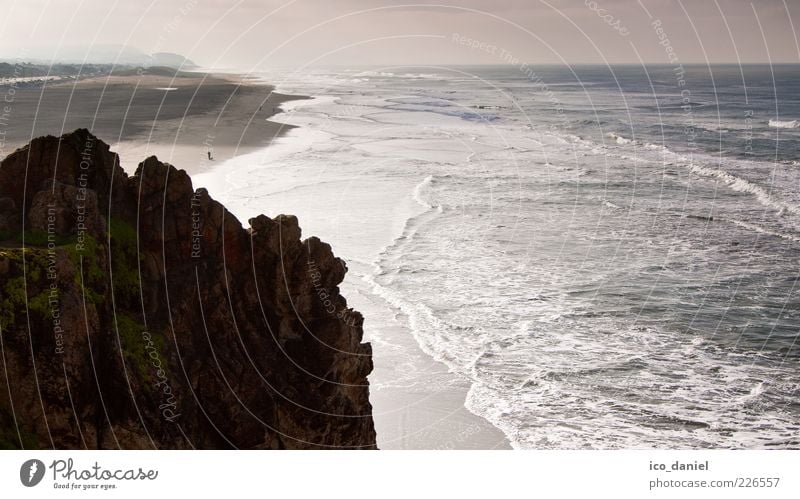 Blick in die Ferne Freizeit & Hobby Ferien & Urlaub & Reisen Tourismus Strand Meer Wellen 1 Mensch 2 Umwelt Natur Landschaft Urelemente Luft Wasser Sonnenlicht