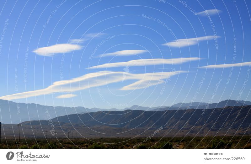 Wolken-Egel Umwelt Natur Landschaft Luft Himmel Klima Wetter Schönes Wetter Dürre Sträucher Hügel Felsen Berge u. Gebirge Schlucht Wüste Ferne Unendlichkeit