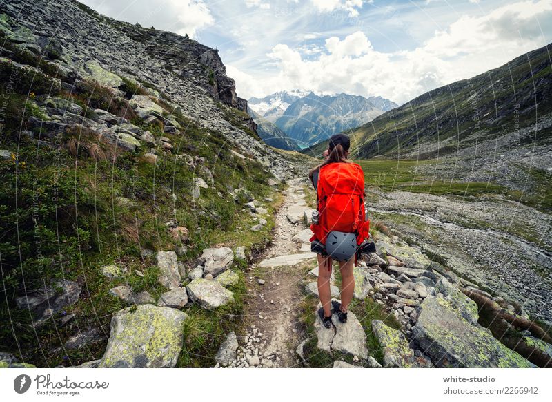 Ausblick Ferien & Urlaub & Reisen Tourismus Ausflug Abenteuer Ferne Freiheit Expedition Camping Sommer Sommerurlaub Berge u. Gebirge wandern Frau Erwachsene