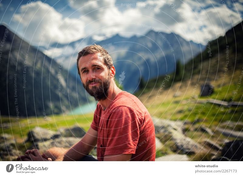 Auf geht's! wandern maskulin 18-30 Jahre Jugendliche Erwachsene Umwelt Natur Landschaft Sommer Hügel Alpen Berge u. Gebirge Schneebedeckte Gipfel Bewegung