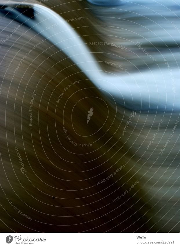 like hair Umwelt Wasser Fluss Dreisam Farbfoto Außenaufnahme Menschenleer Abend Langzeitbelichtung Bewegungsunschärfe schemenhaft unklar fließen Textfreiraum