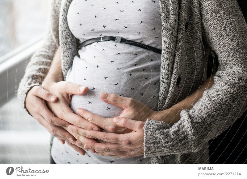 Babybauch Leben Mensch maskulin feminin Frau Erwachsene Mann Familie & Verwandtschaft Paar Partner Hand 2 festhalten Liebe Umarmen Glück schwanger Eltern