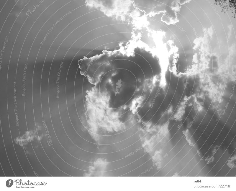 Heaven on Earth 2 Wolken schwarz weiß Beleuchtung Köln prächtig grau Himmel Sonne Kontrast Klarheit Schatten