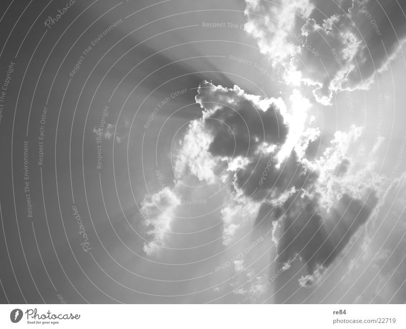 Heaven on Earth 1 Wolken schwarz weiß Beleuchtung Köln prächtig grau Himmel Sonne Kontrast Klarheit Schatten